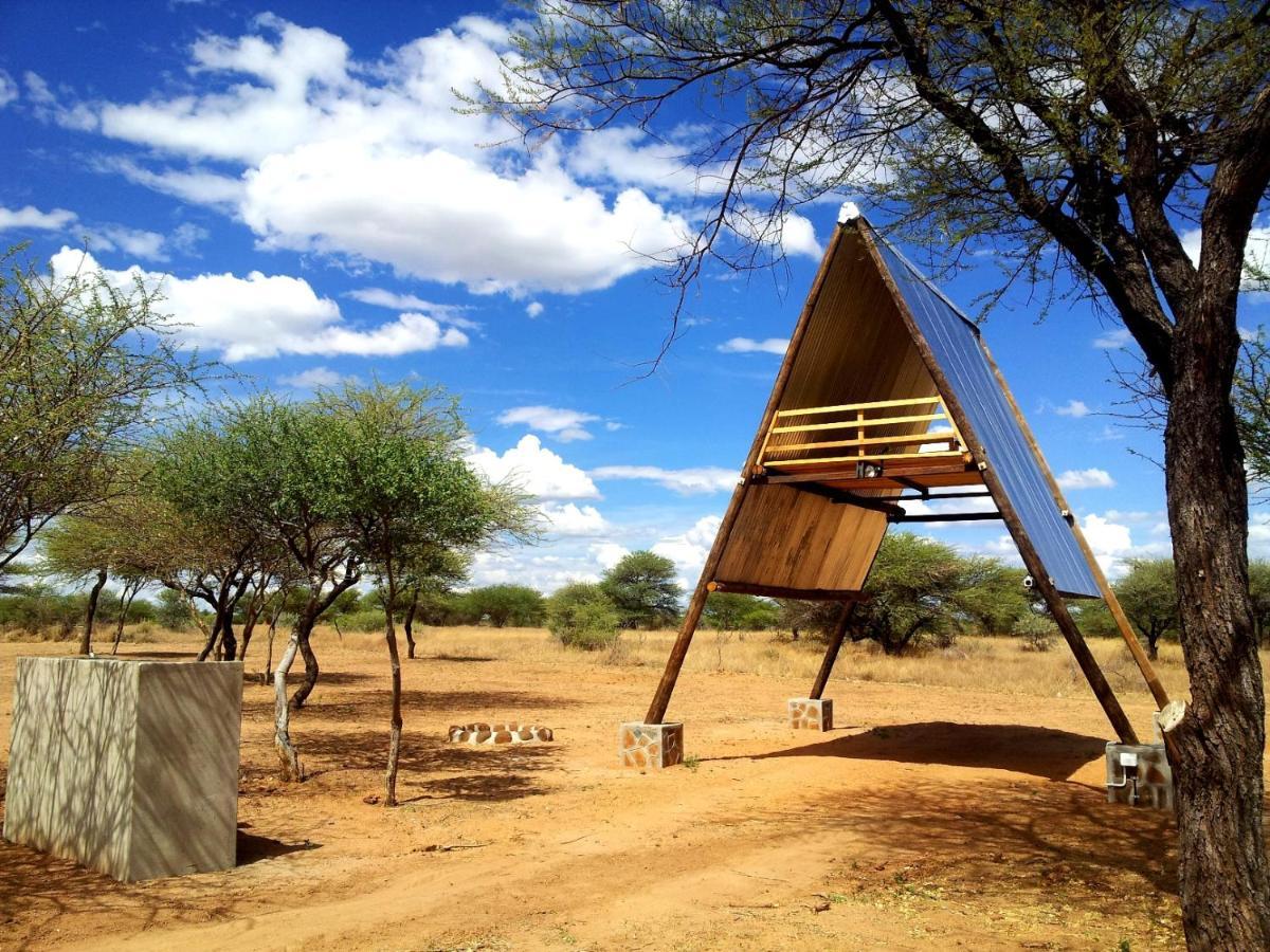 Okazize Ovita Wildlife Restcamp מראה חיצוני תמונה